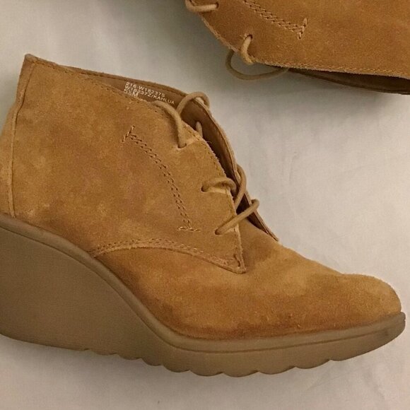 White Mountain 5.5 Kahlua Suede Leather Women’s Wedge Ankle Boots Chestnut Flaws - Picture 4 of 12